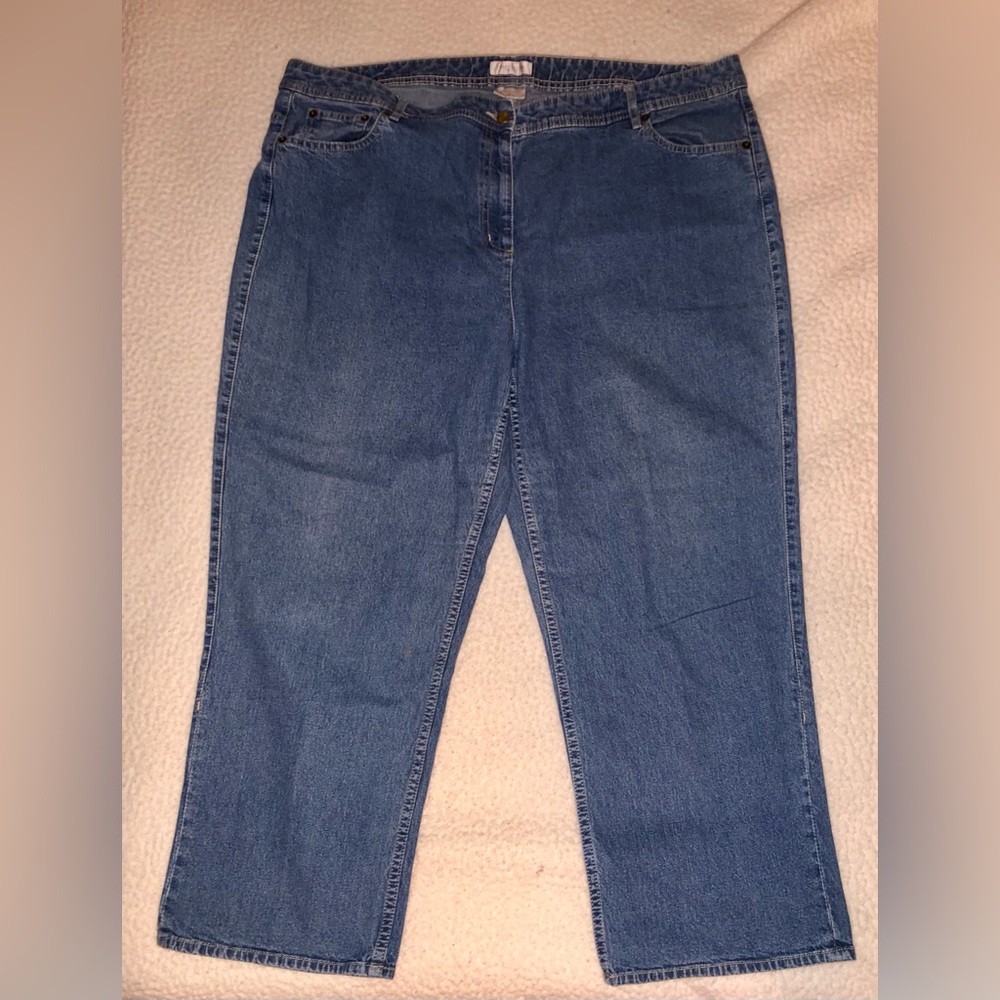 Van Heusen Classic Straight-Leg cropped Jeans in Blue